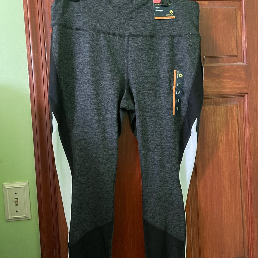 High rise, 7/8 ankle legging